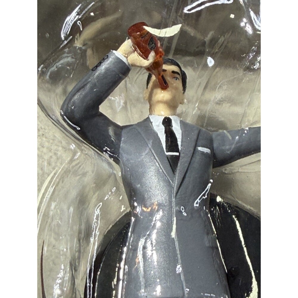 Loot Crate Exclusive Archer Classic Archer Figure w/ Base Gray/Black
